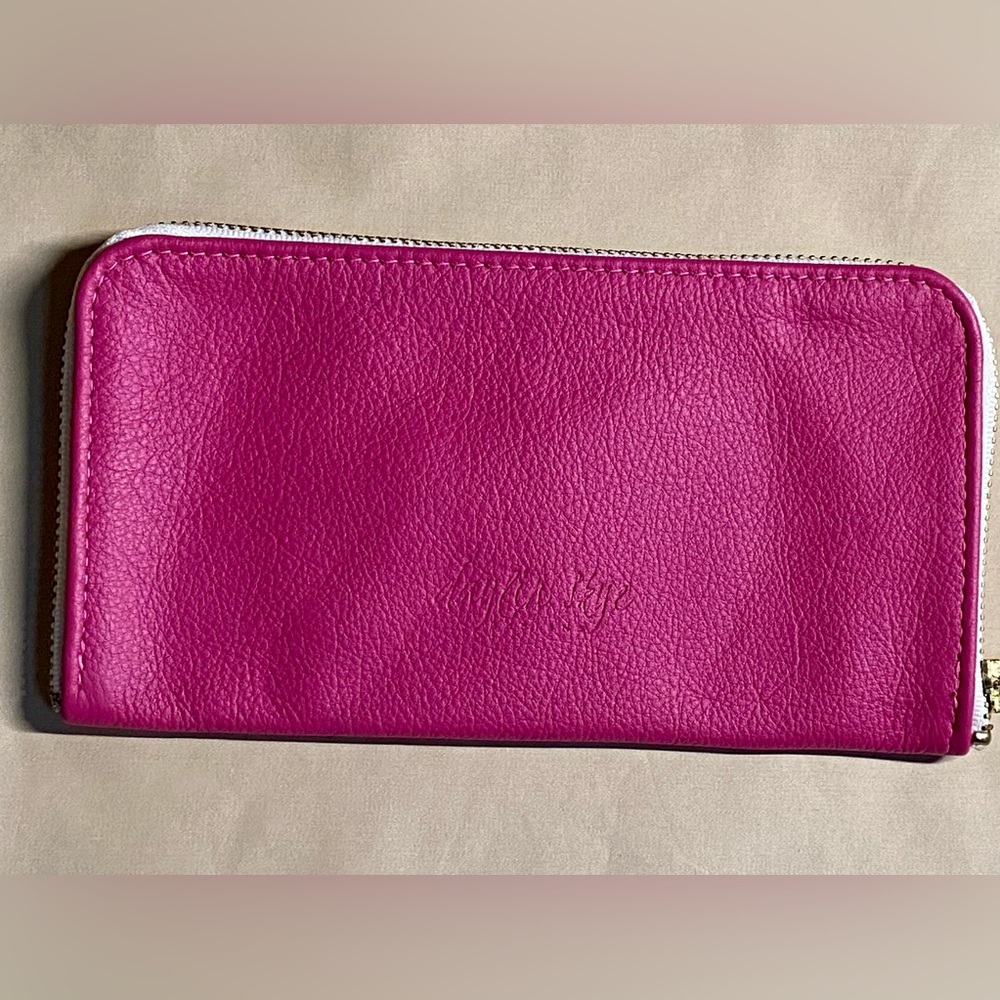 Fuchsia Leather Zip Pouch